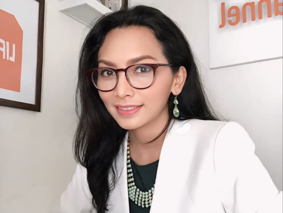 “Dari Grogi ke Tangguh: Pentingnya Mindset dalam Public Speaking”