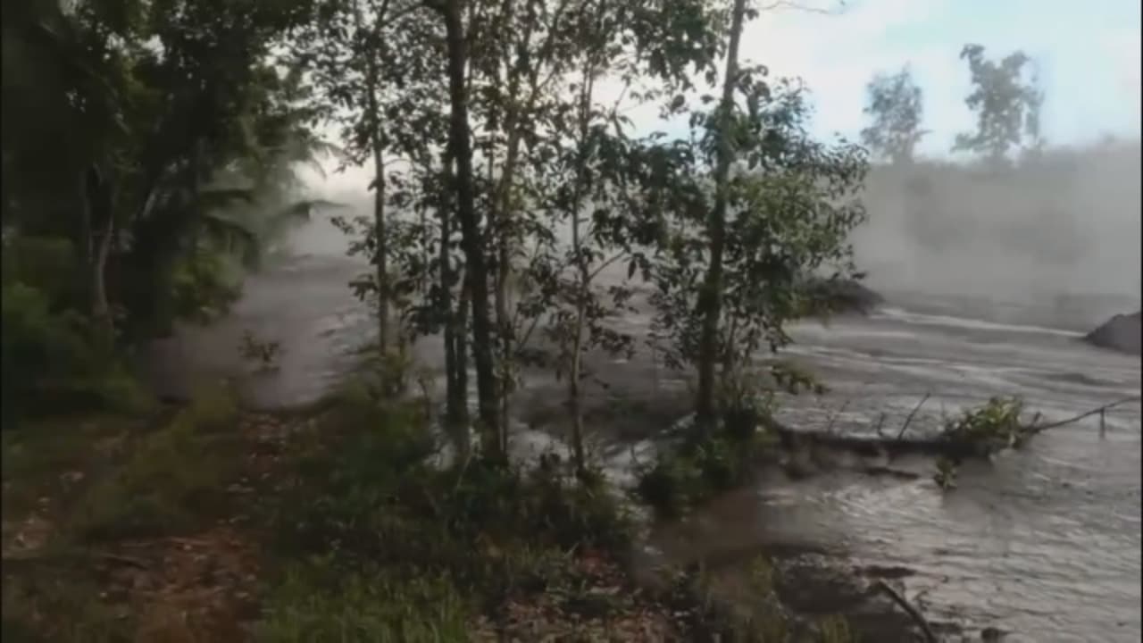 Banjir Lahar Masuk Pemukiman Sejumlah Bangunan Rusak