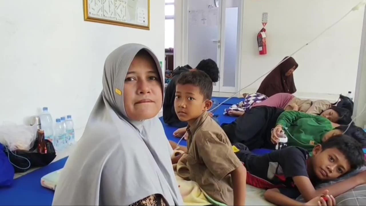 Jumlah Korban Diduga Keracunan Mencapai 220 Siswa di Ngawi