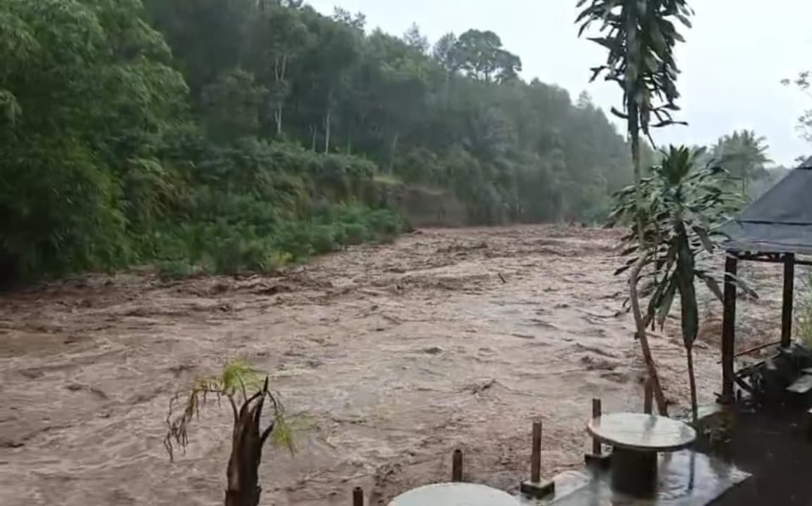Pria Pemecah Batu di Banyuwangi Hanyut di Sungai Badeng