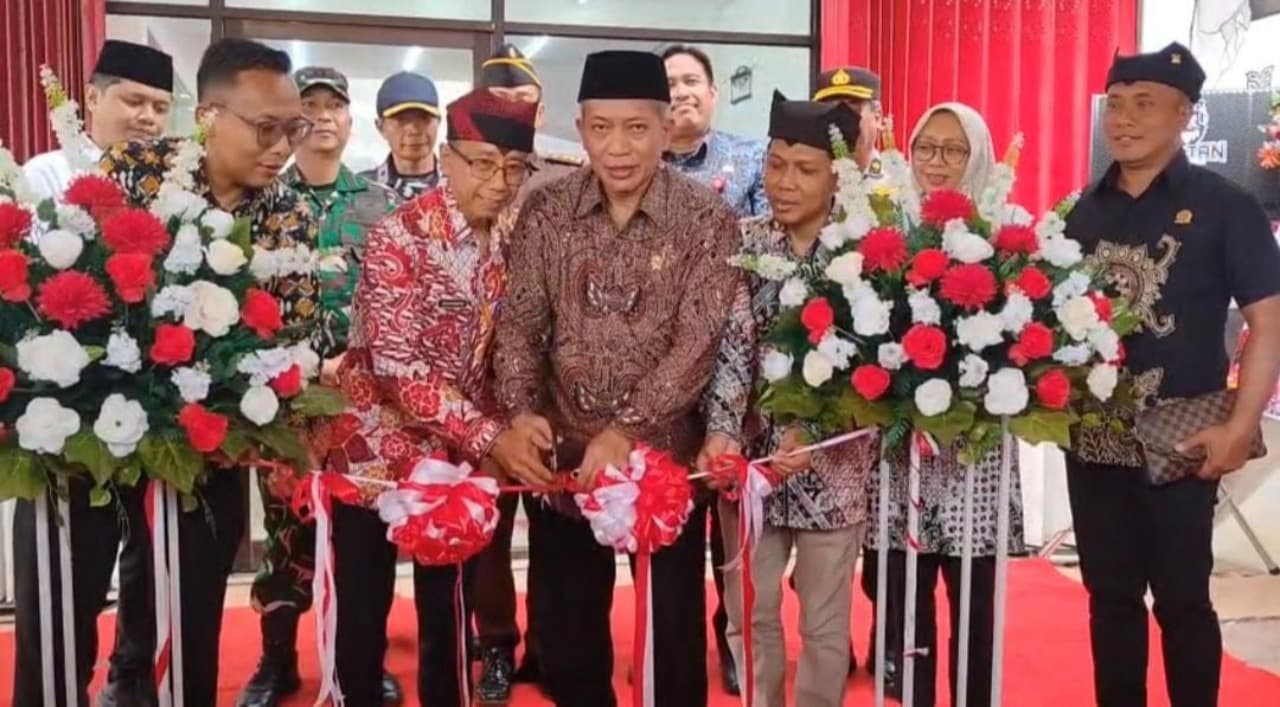 Menkop Resmikan KKMP Tukang Kayu, Banyuwangi