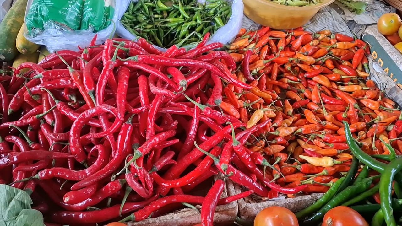 Cabai Rawit Tembus Rp95 Ribu per Kg, Pedagang di Pasar Pahing Kota Kediri Keluhkan Penurunan Penjualan