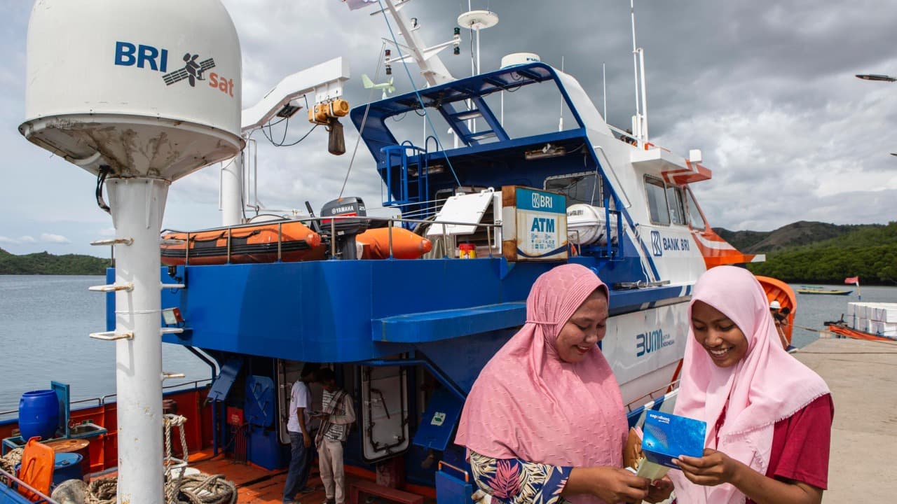 BRIsat Hadirkan Konektivitas Andal untuk Perbankan di Wilayah Terpencil