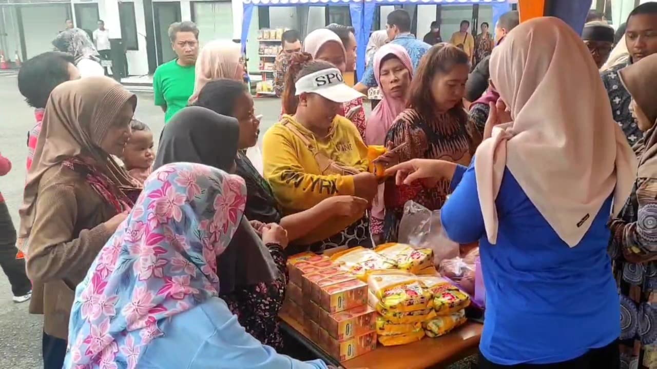 Wujud Kepedulian Dukung Ketahanan Pangan, Kejari Kabupaten Kediri Gelar Pangan Murah