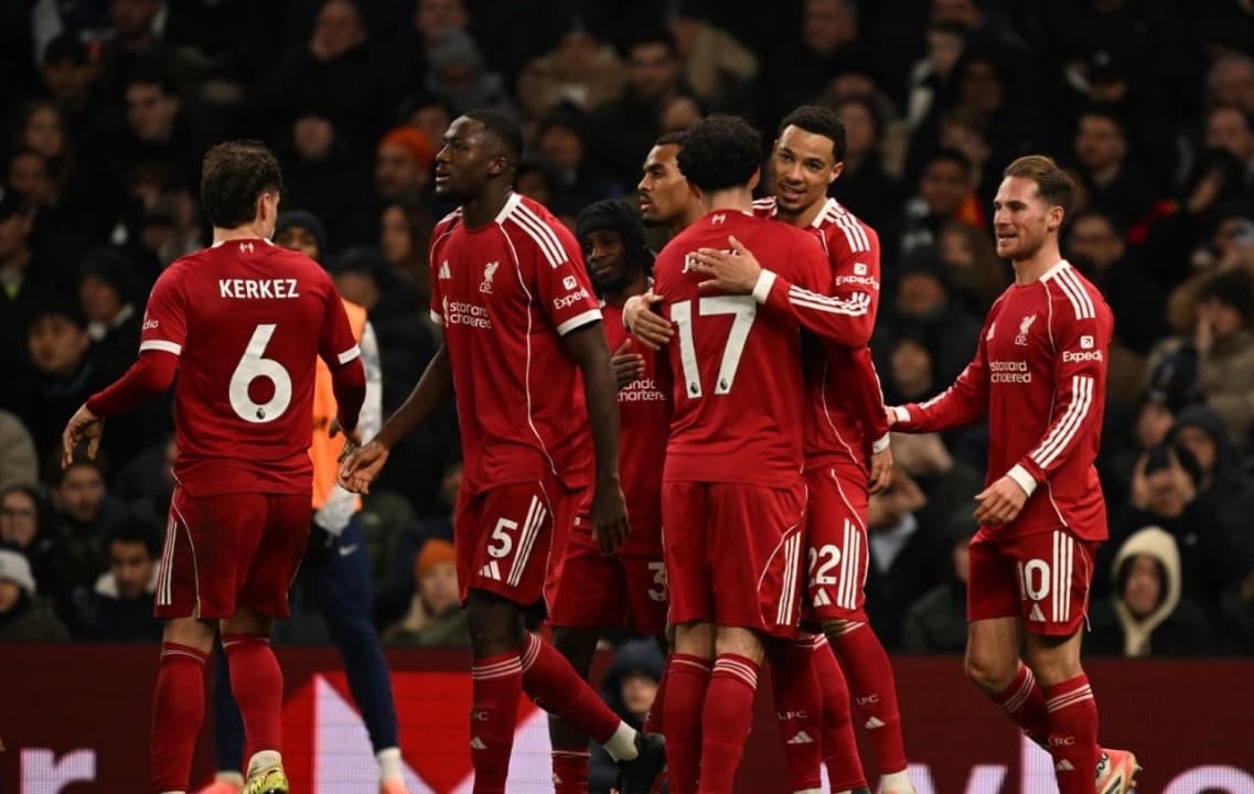 Hasil Liga Inggris: Liverpool Curi Kemenangan di Markas Tottenham Hotspur, Manchester City Terus Buntuti Arsenal