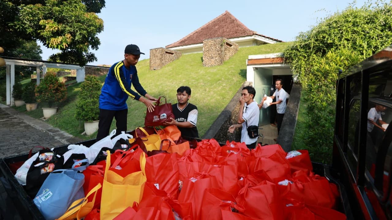 Pengganti Karangan Bunga Hari Jadi Banyuwangi ke-254 Capai Ribuan Paket Sembako