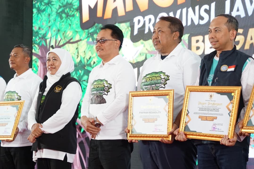 JTV Raih Penghargaan Pemprov Jatim atas Peran Strategis Kampanye Mangrove