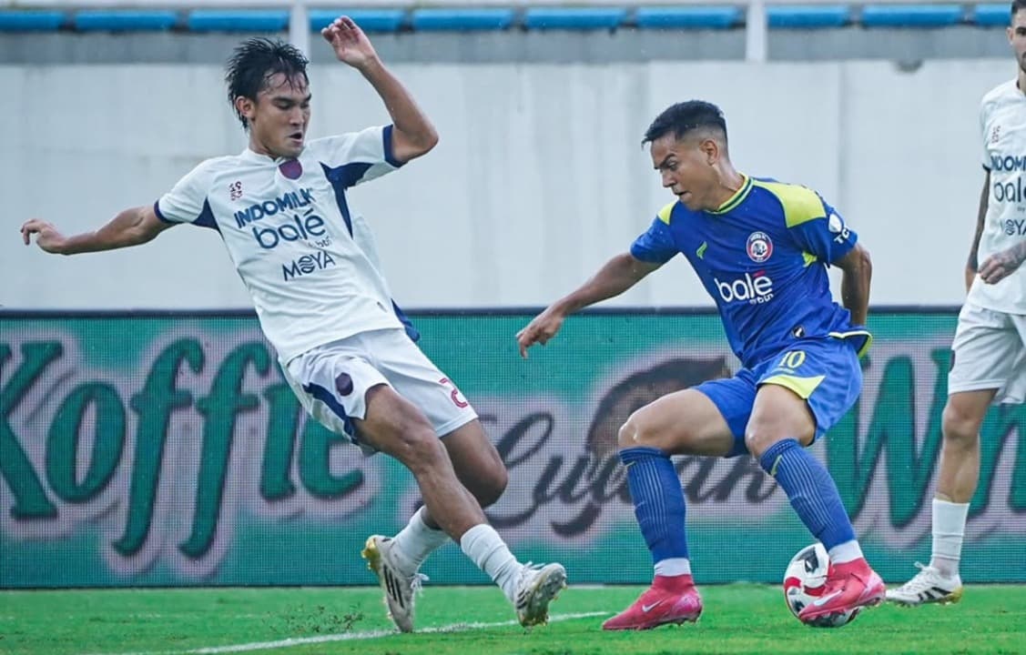 Arema FC Ditaklukkan 10 Pemain Persita di Stadion Kanjuruhan