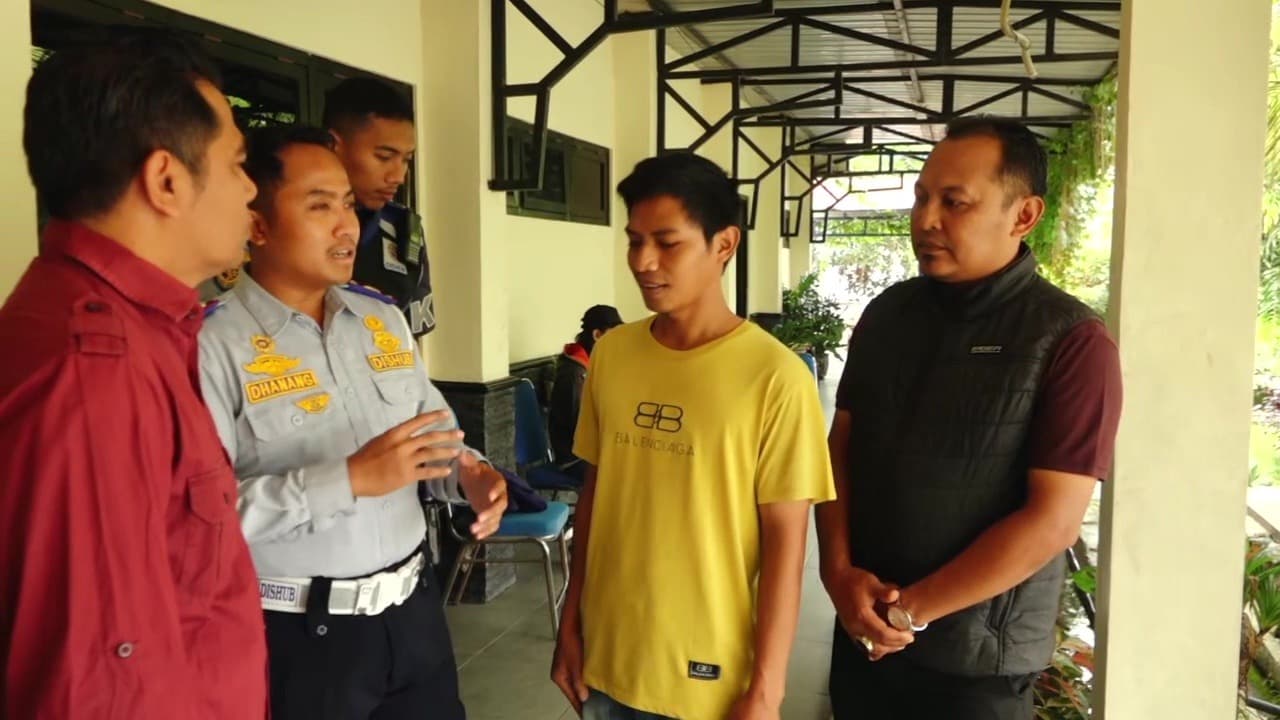 Viral Tarif Parkir Rp10 Ribu Saat Tahun Baru, Dishub Panggil Jukir