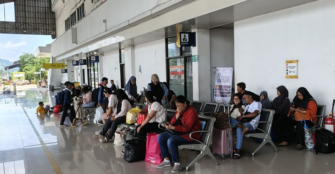 Selama Nataru Wisata Banyuwangi Dongkrak Lonjakan Penumpang Kereta Api