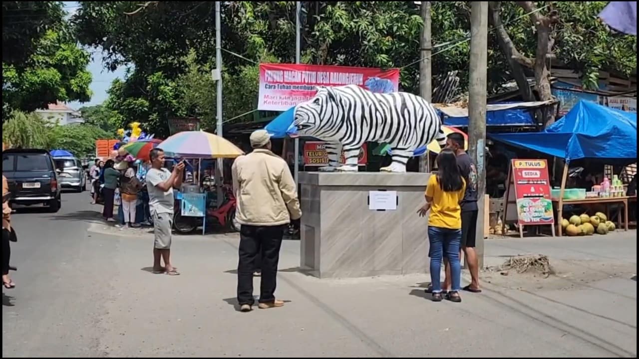 Keberadaan Patung Macan Putih Dongkrak Perekonomian UMKM Lokal