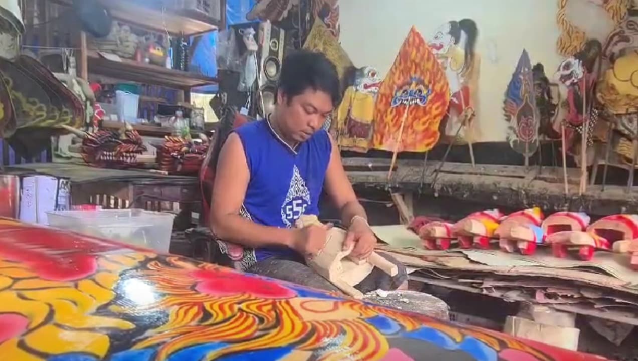 Berawal dari Cinta pada Seni, Perajin Barongan di Blitar Raup Puluhan Juta