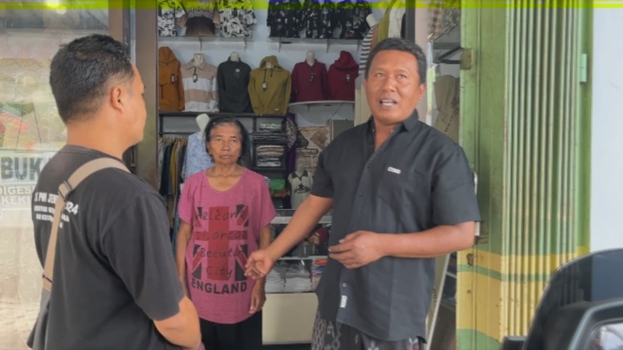 Asik Bermain Bersama Cucu, Lansia di Lumajang Dijambret