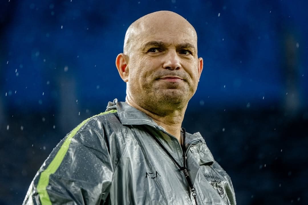 Jalani Debut dalam Laga Persebaya vs Malut United, Bernardo Tavares Berharap Dukungan Bonek