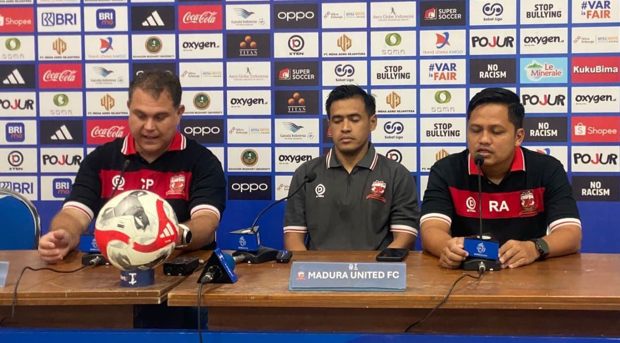 Dikalahkan PSIM, Pelatih Madura United Soroti Keputusan Wasit