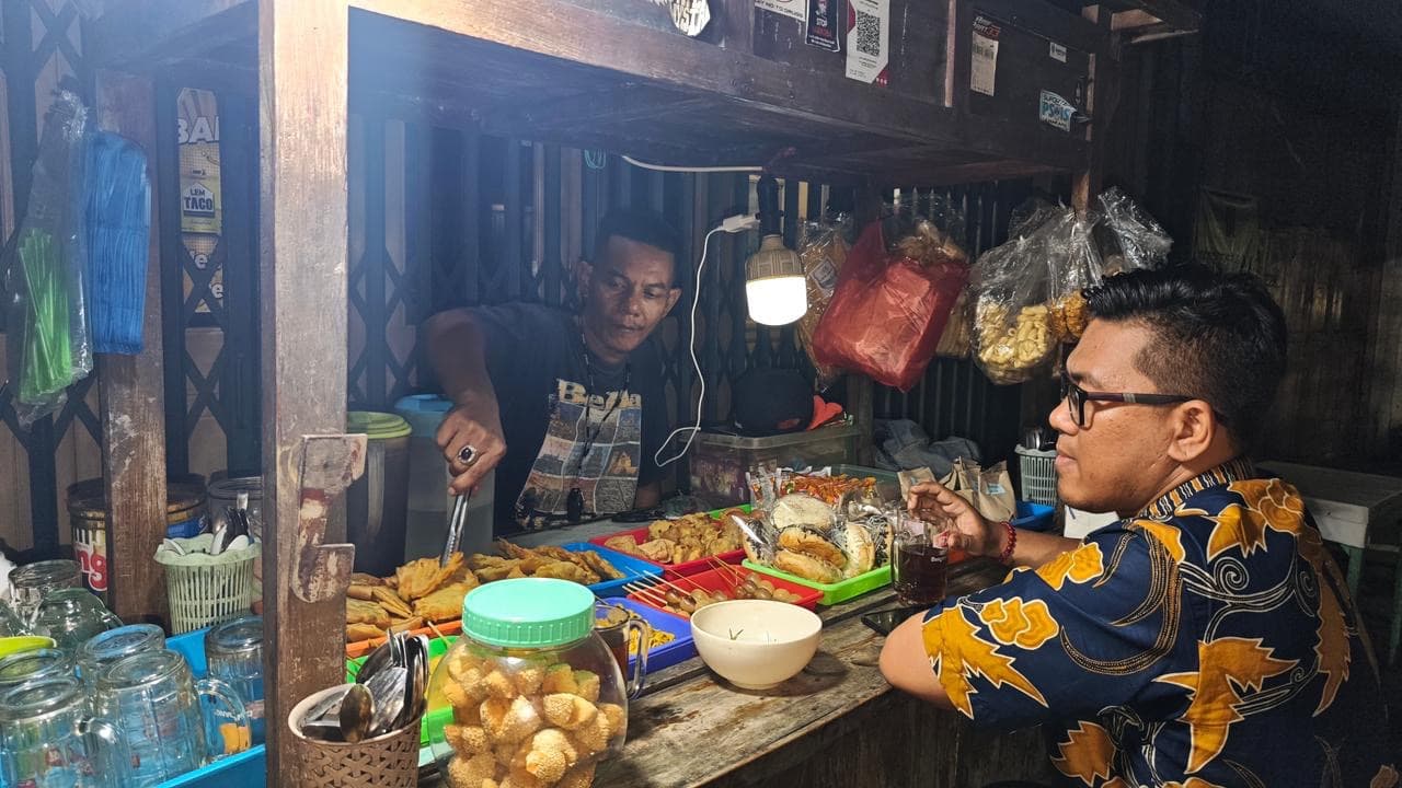 Bangkit Usai Kehilangan Pekerjaan, Heddy Pamungkas Kembangkan Angkringan Moses