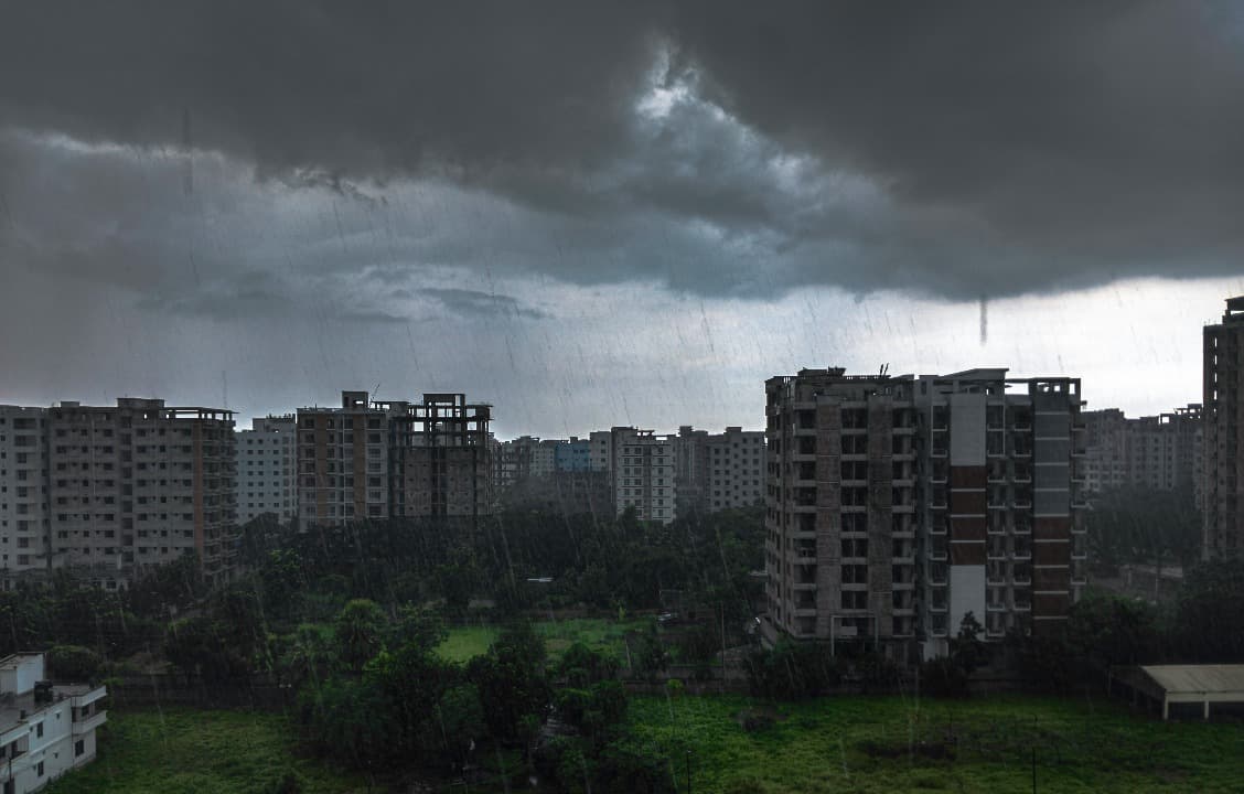 BMKG Minta Masyarakat Tingkatkan Kewaspadaan Potensi Cuaca Ekstrem hingga 20 Januari