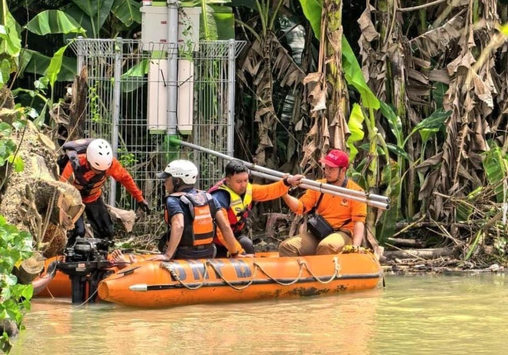 Tim BPBD Jatim Lakukan Assessmen EWS Tersapu Banjir Sungai Marmoyo Jombang