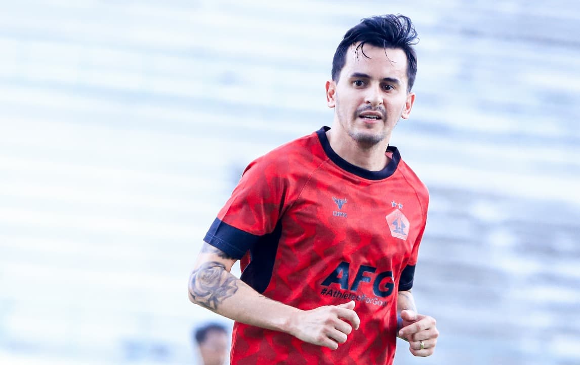 Persik Kediri Rekrut Mantan Gelandang Espanyol