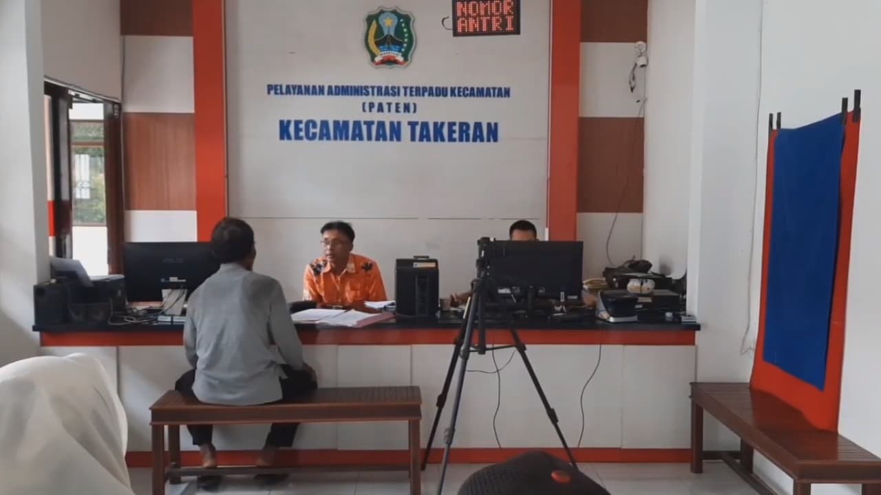 Layanan Adminduk Terdesentralisasi, Kantor Disdukcapil Magetan Kian Lengang