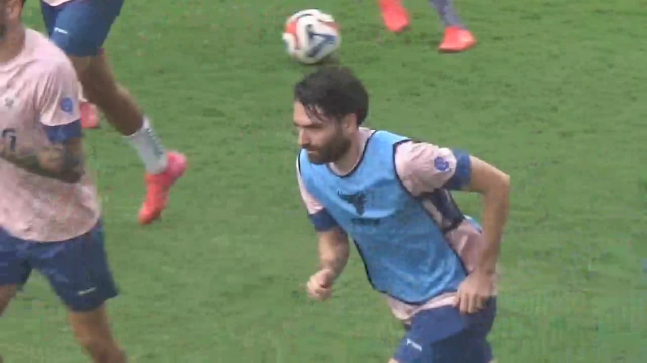 Jon Toral Ingin Bawa Persik ke Level Lebih Tinggi