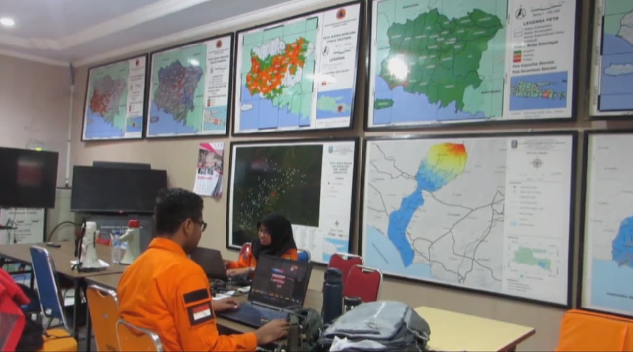 Bencana Alam di Jember Akibatkan Tanah Longsor hingga Mobil Dinas Terjun ke Sungai