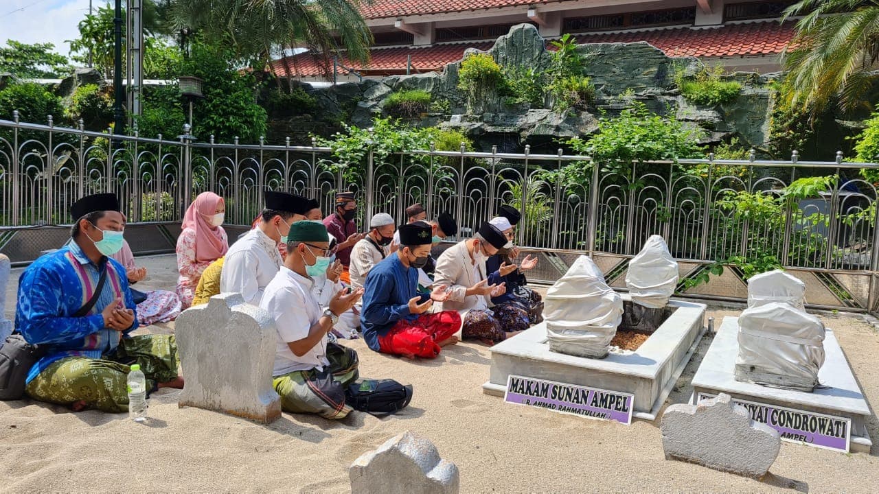 Panduan Ziarah Makam Wali 5 di Jawa Timur agar Lebih Khusyuk dan Bermakna