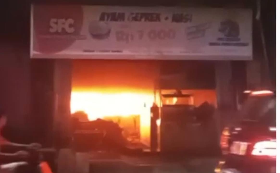Tabung Gas Bocor, Usaha Ayam Geprek di Banyuwangi Terbakar