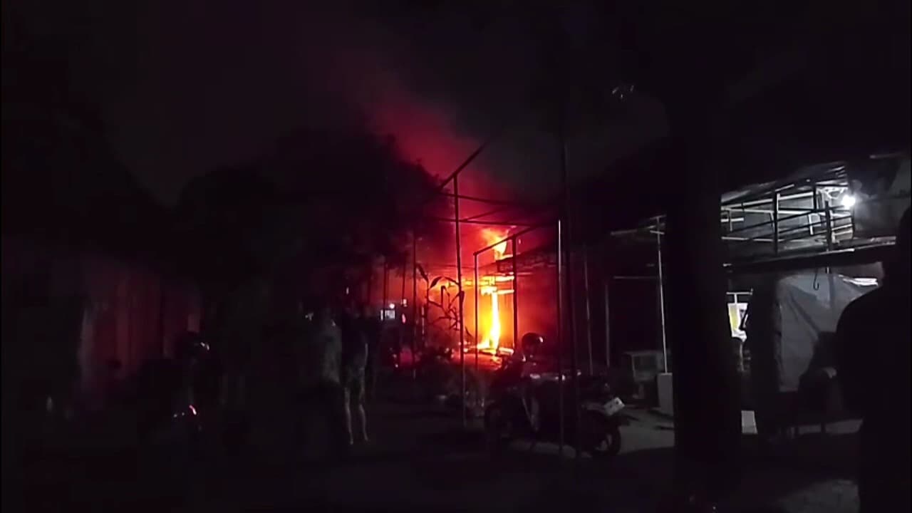 Pasar Burung Srijaya Dilalap Api, Dua Kios Ludes Terbakar
