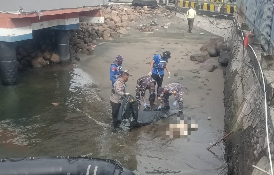 Tim Gabungan Temukan Dua Jenazah saat Pengangkatan Bangkai KMP Tunu di Selat Bali