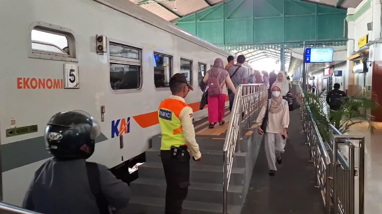 Baru Dibuka, 4 Ribu Tiket Mudik Lebaran di Stasiun Kediri Sudah Ludes Terjual
