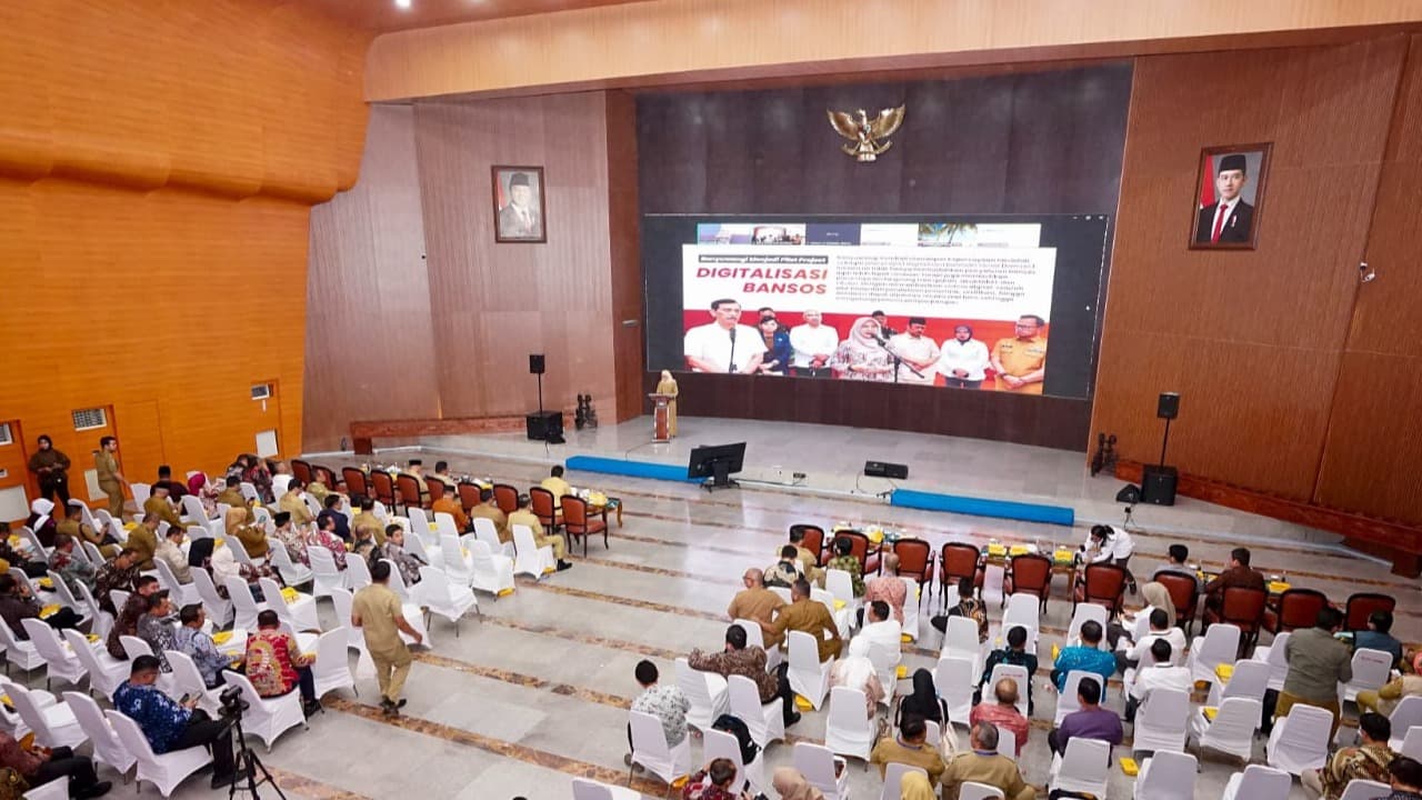 Bakal Diperluas di 41 Kabupaten/ Kota se-Indonesia, Bupati Banyuwangi Paparkan Kiat Sukses Piloting Digitalisasi Bansos