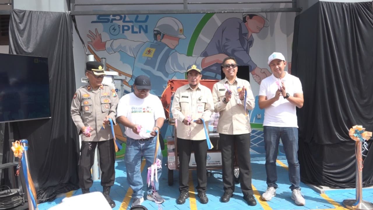 PLN UP3 Jember Luncurkan SPKLU Becak Listrik dan Kendaraan Roda Dua