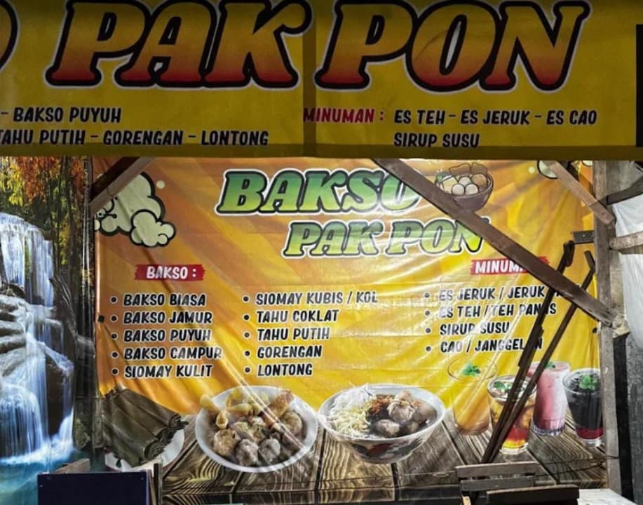 Bakso Pak Pon Bendul Merisi: 'Hidden Gem' di Gang Sempit Surabaya yang Laris Manis