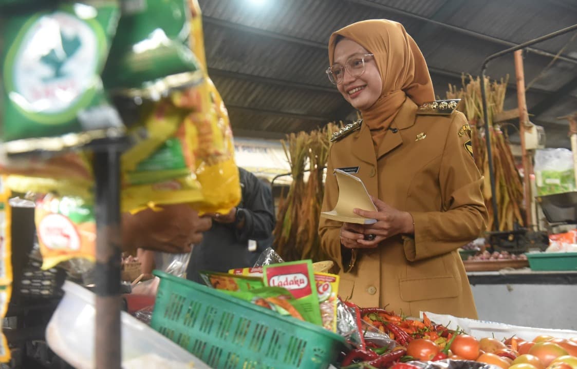 Pastikan Stok dan Harga Aman Jelang Puasa di Kota Kediri, Mbak Wali Sidak Pasar Pahing