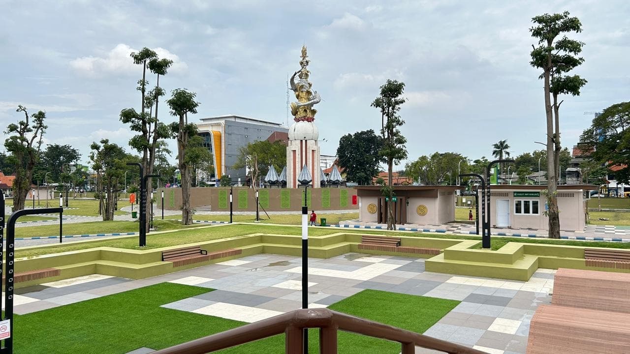 Alun-Alun Sidoarjo Mulai Berbenah Usai Dikeluhkan Warga, Fasilitas Rusak Kini Diperbaiki
