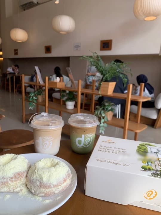 Donat Bahagia Surabaya, Destinasi Kuliner Manis dengan 70 Varian Rasa yang Instagramable