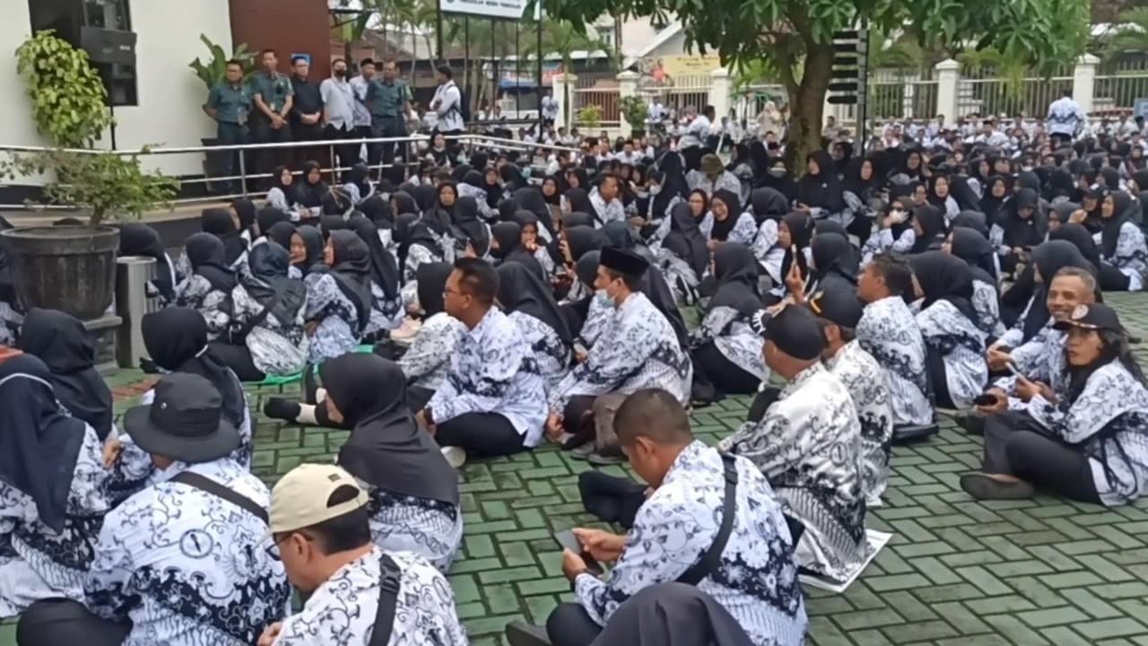 Penganiyaan Guru di Trenggalek, Terdakwa Divonis 6 Bulan Penjara