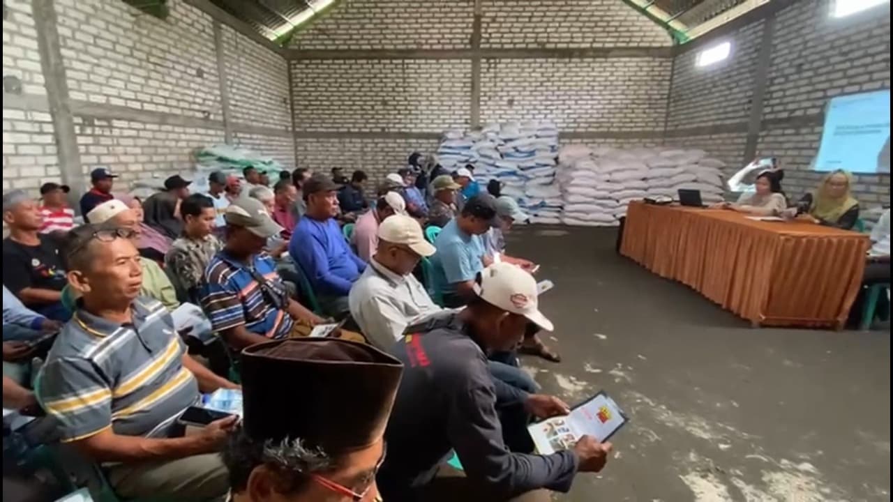 Ditjen KKP RI dan Pupuk Indonesia Sosialisasikan Pupuk Bersubsidi ke Petani Tambak di Gresik