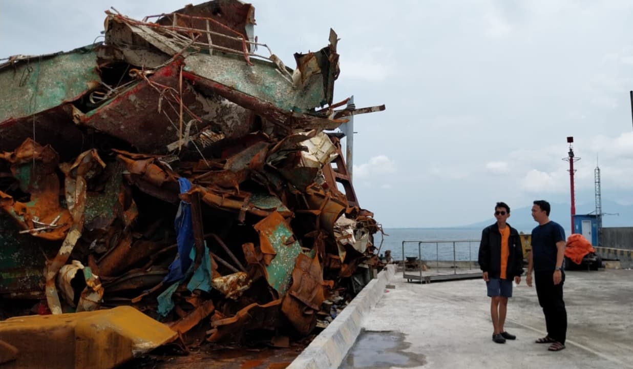 Pengangkatan Bangkai Kapal KMP Tunu Pratama Jaya Capai 80 Persen