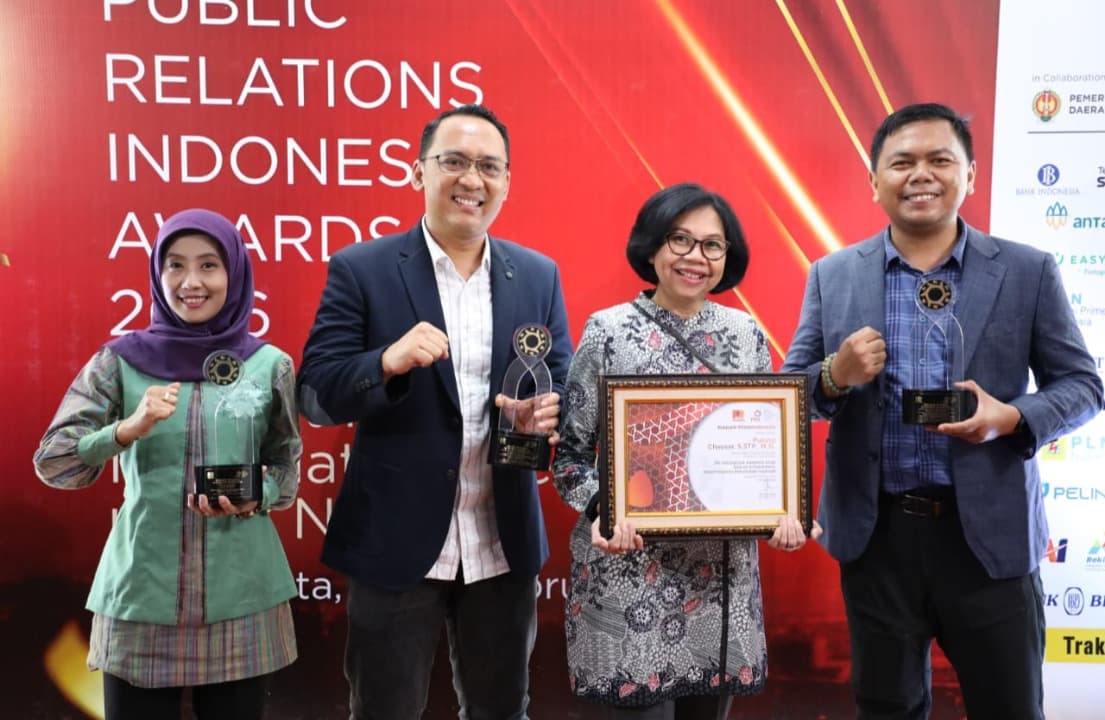 Pulung Chausar Dinobatkan Sebagai Pemimpin Kehumasan Inspiratif, Biro Adpim Jatim Raih 4 Penghargaan di Ajang PRIA 2026