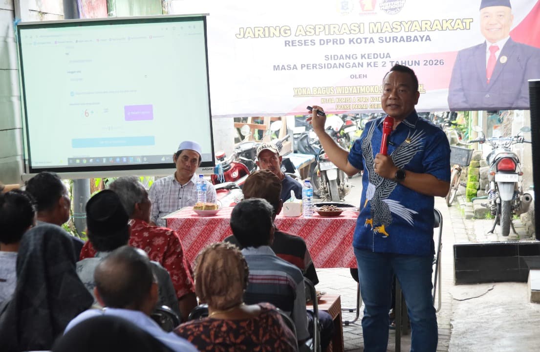 Reses Perdana di 2026, Cak Yebe Serahkan Bantuan untuk UMKM Tambak Osowilangun