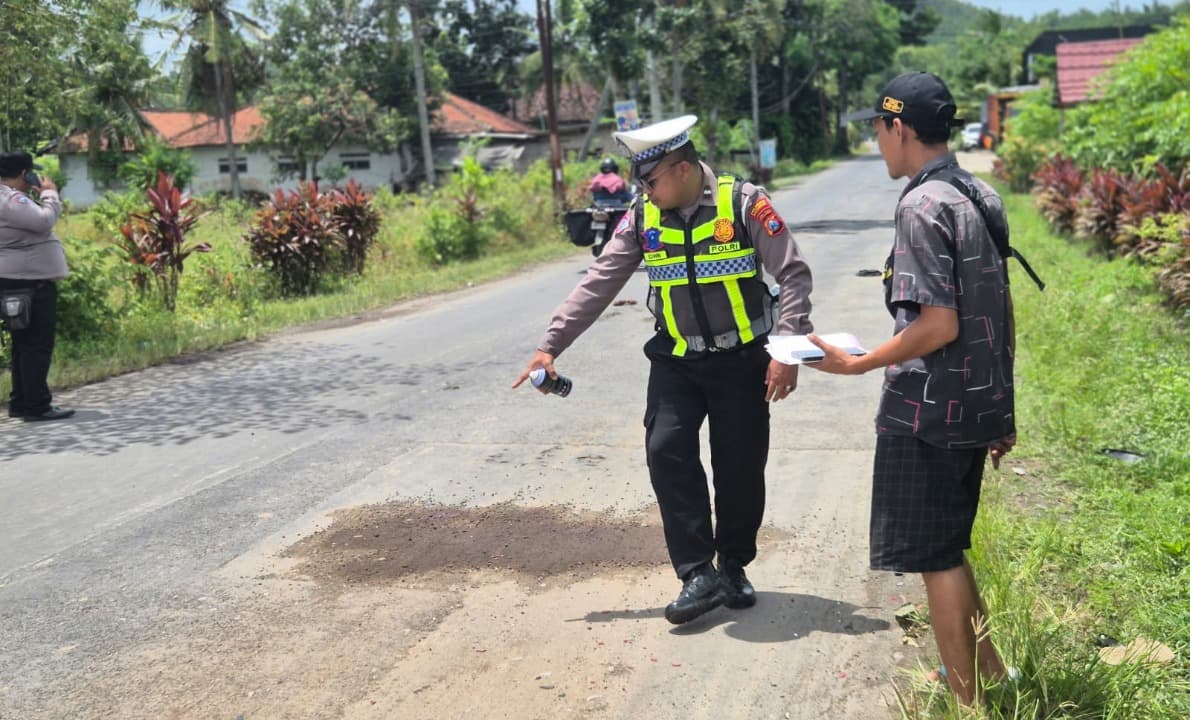 Akibat Hantam Bak Truk Parkir, Pemotor di Banyuwangi Tewas