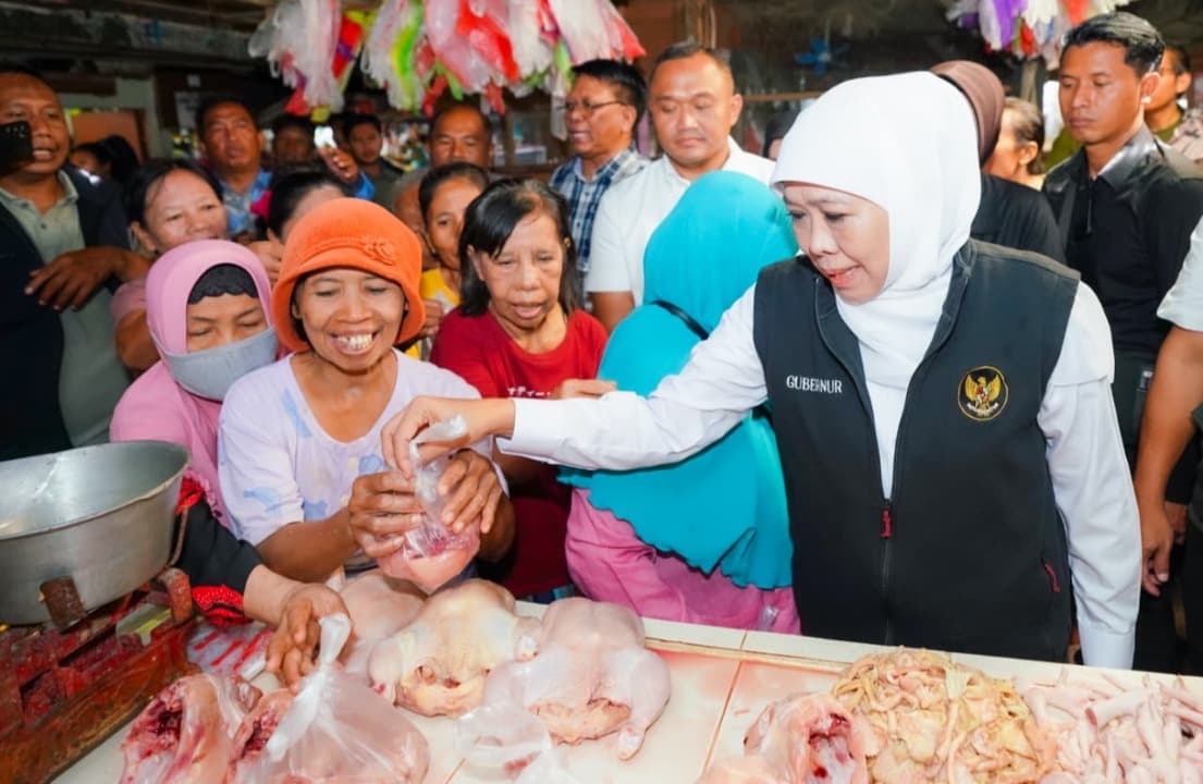 Permintaan Meningkat, Gubernur Khofifah Instruksikan Suplai Telur dan MinyaKita Ditambah
