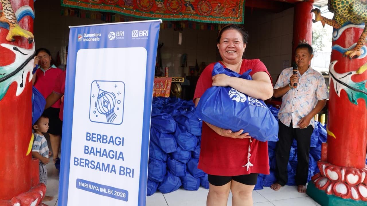 Wujudkan Harmoni di Tahun Baru Imlek, BRI Bagikan 1.000 Paket Sembako untuk Umat Klenteng dan Vihara