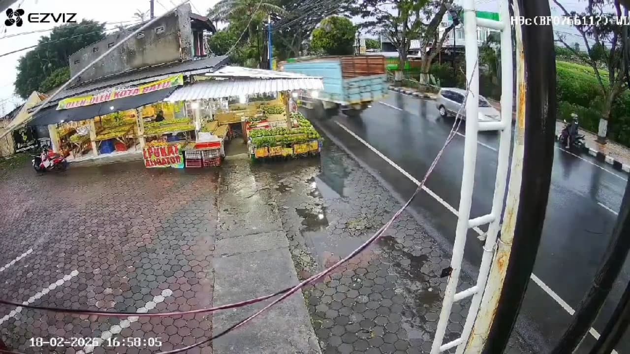 Truk Diduga Rem Blong Picu Kecelakaan Beruntun di Kota Batu, 1 Tewas