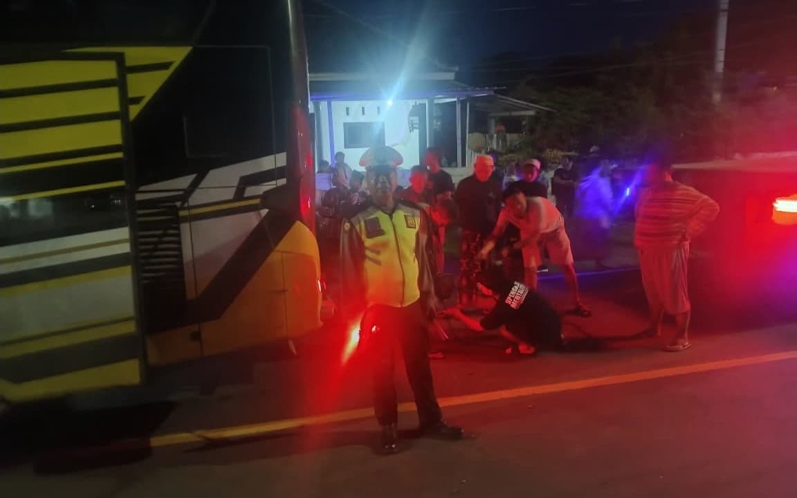 Kecelakaan Melawan Bus Sopir Truk Fuso Meninggal