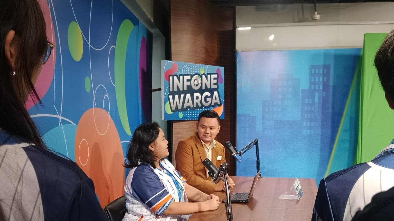 Perdalam Ilmu Penyiaran, Siswa SMA Katolik St. Louis 1 Surabaya Belajar Produksi Program di JTV