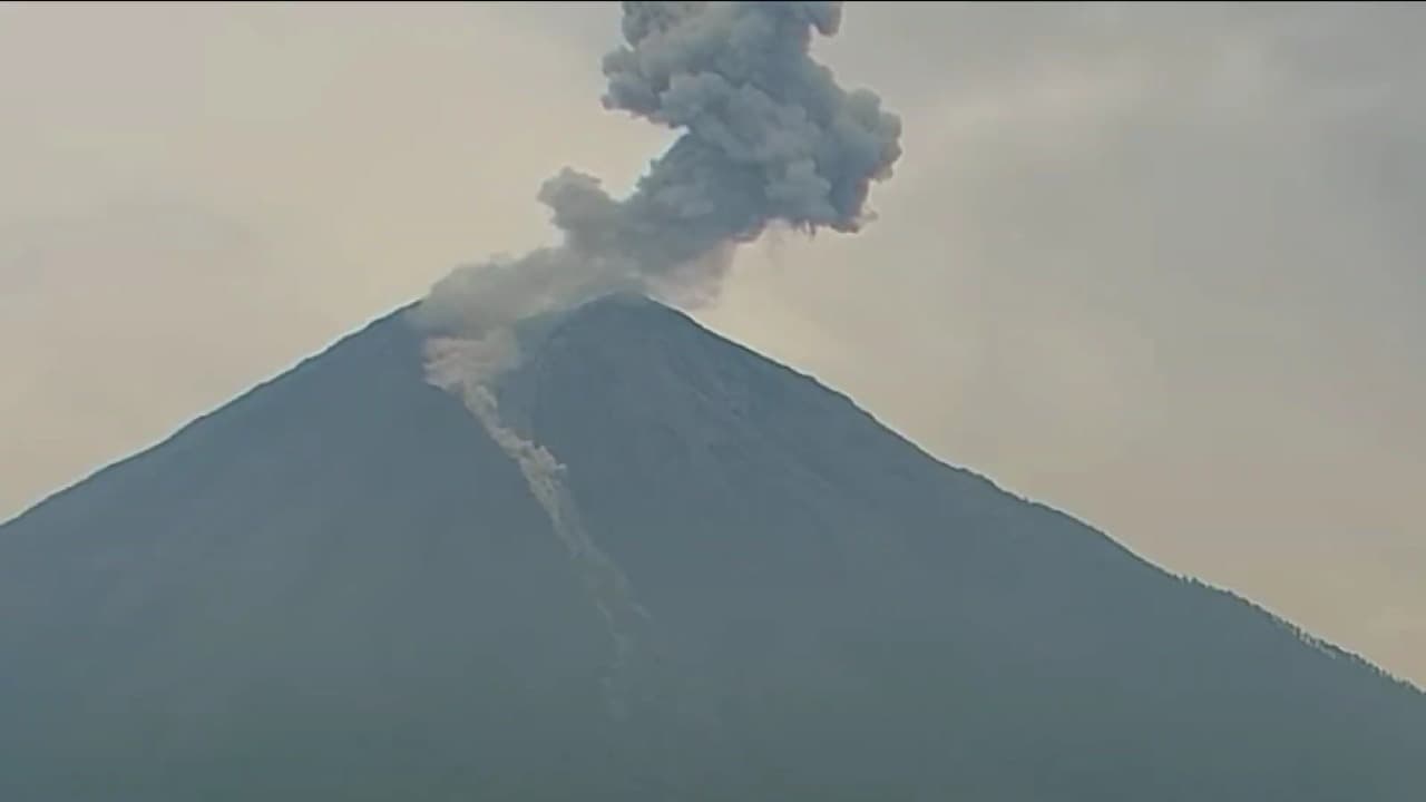 BPBD Lumajang Imbau Masyarakat Waspada Semeru Sering Erupsi dan Banjir Lahar