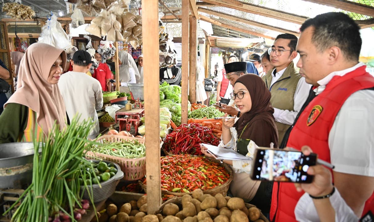 Memasuki Bulan Ramadan Harga Daging Sapi dan Cabai Rawit di Pasar Banyuwangi Masih Mahal
